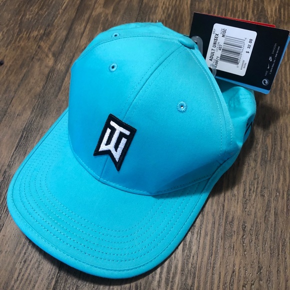 tiger woods blue hat